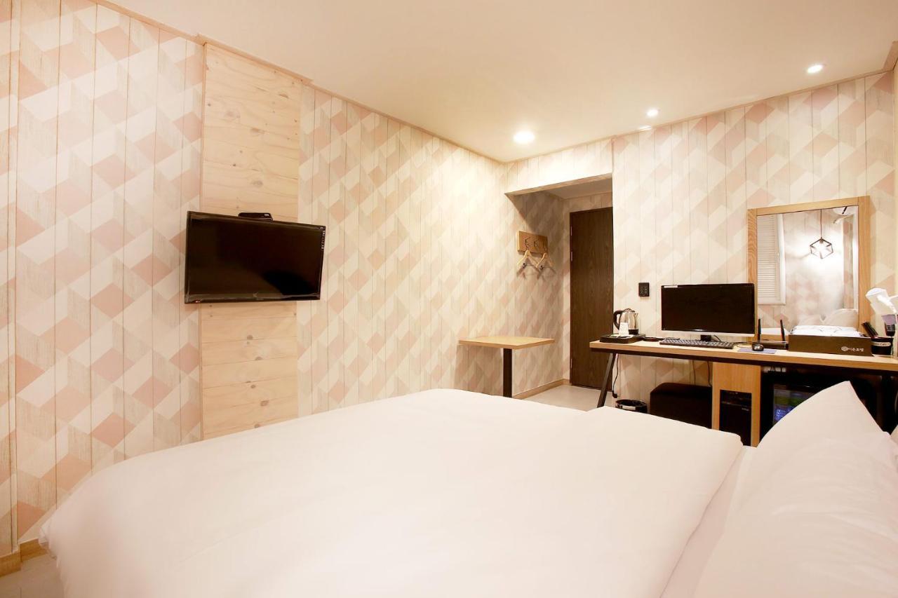Eton Hotel Чхунчхон Экстерьер фото